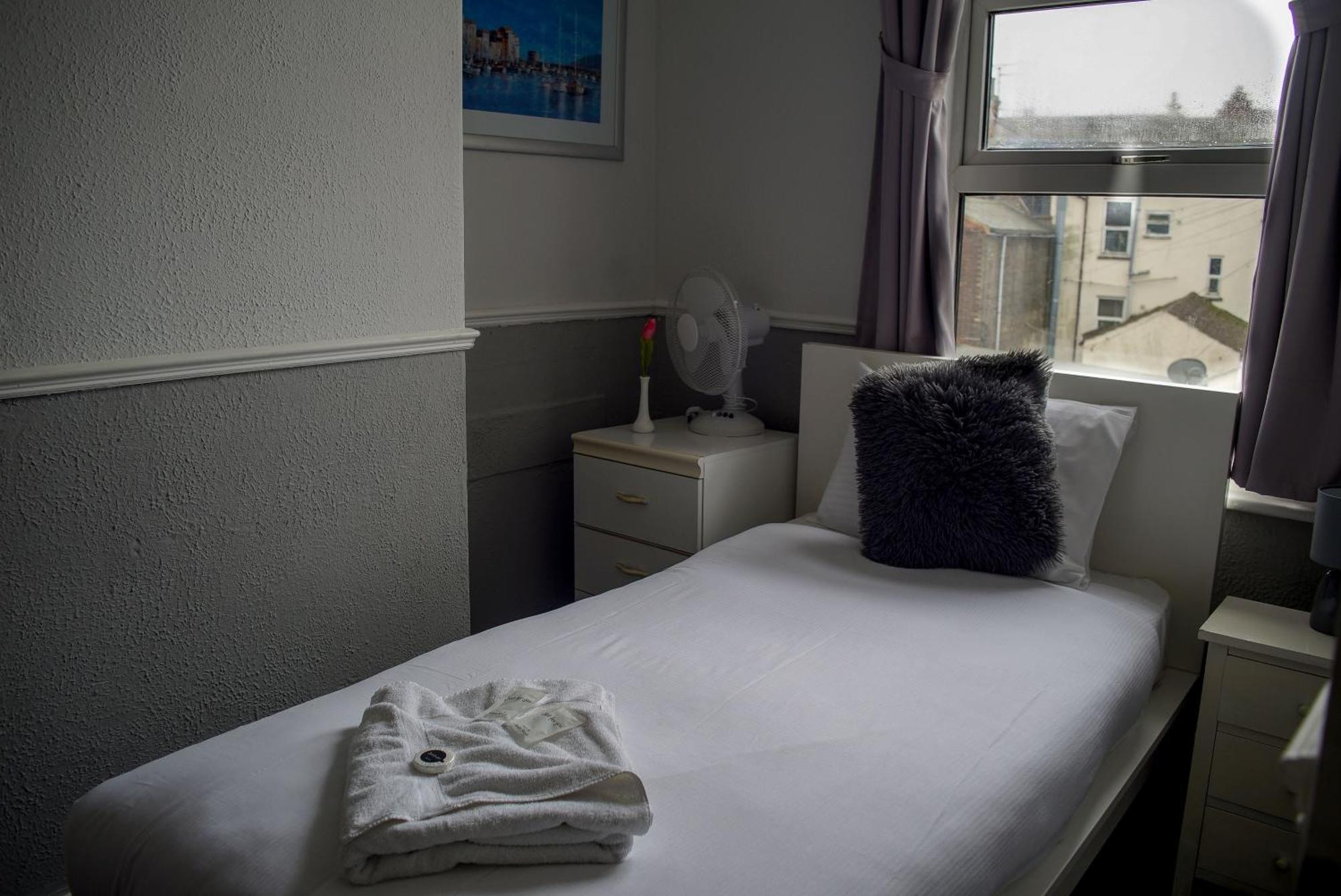 Rose Hotel